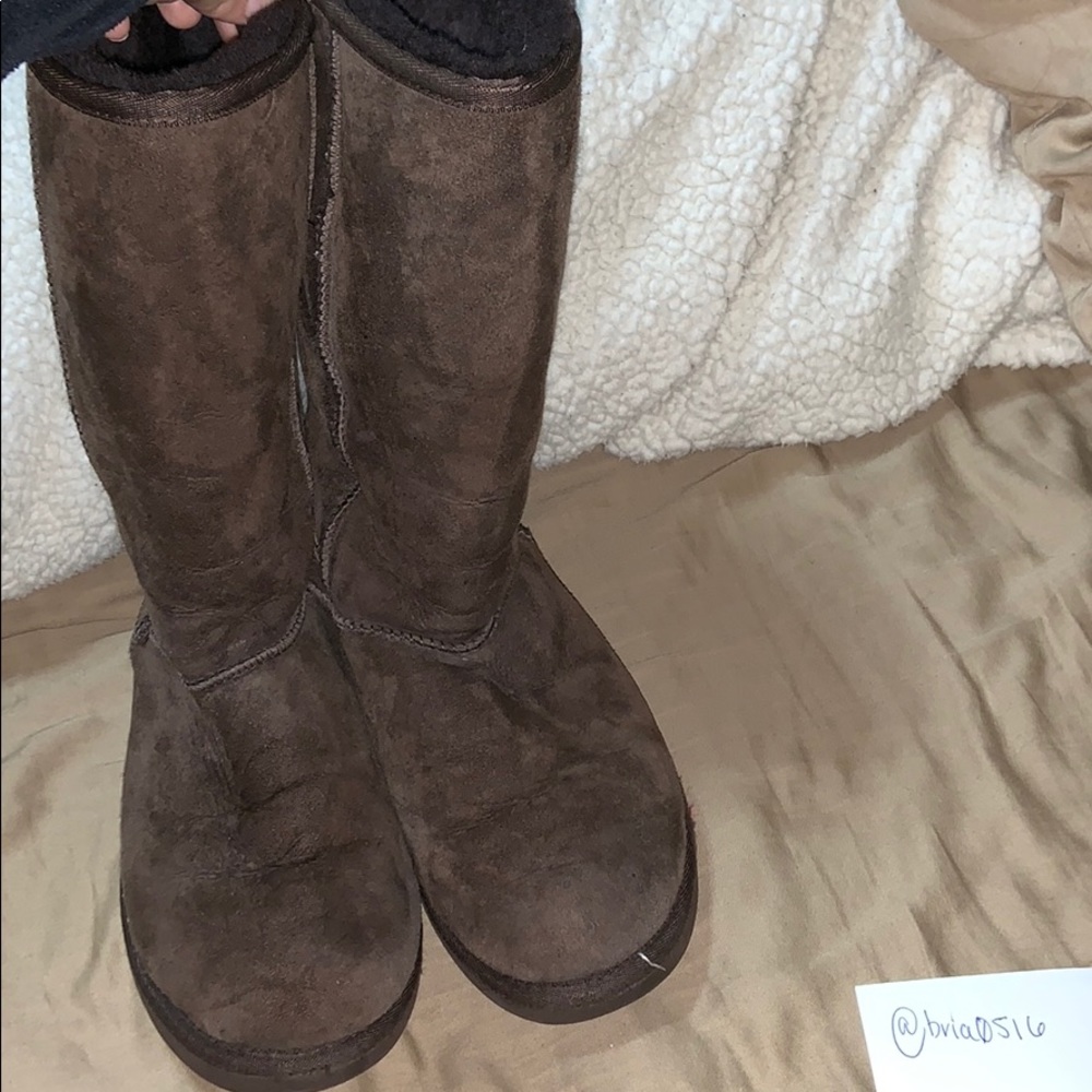 UGG BOOTS